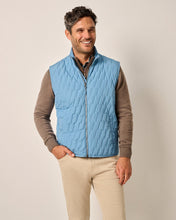 Load image into Gallery viewer, Arrow Belfry Quilted Puffer Vest