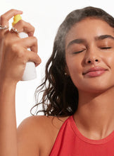 Load image into Gallery viewer, (Re)setting Refreshing Mist SPF 40